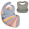 Bib de godet en silicone gratuit BPA moderne Bib de silicone imperméable pour les bébés